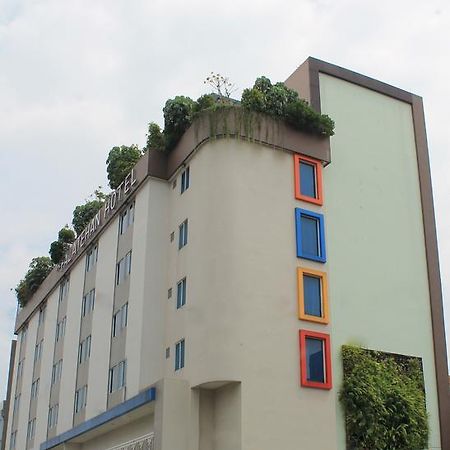 Hotel Falatehan ג'קרטה מראה חיצוני תמונה