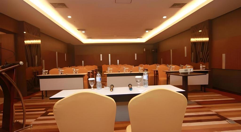 Hotel Falatehan ג'קרטה מראה חיצוני תמונה