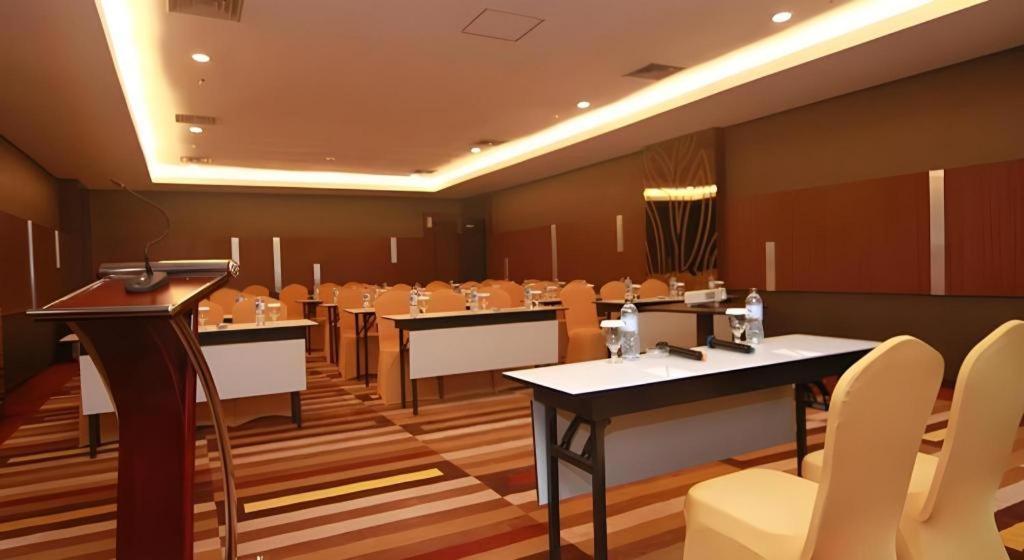 Hotel Falatehan ג'קרטה מראה חיצוני תמונה