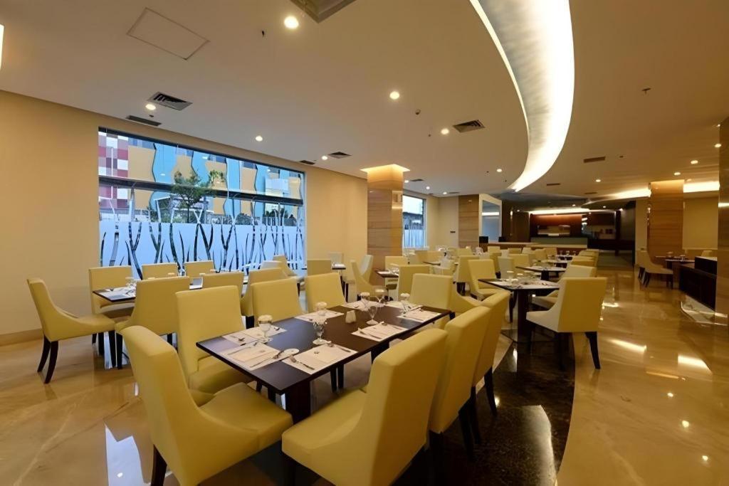 Hotel Falatehan ג'קרטה מראה חיצוני תמונה