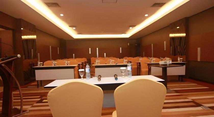 Hotel Falatehan ג'קרטה מראה חיצוני תמונה