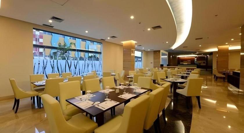 Hotel Falatehan ג'קרטה מראה חיצוני תמונה